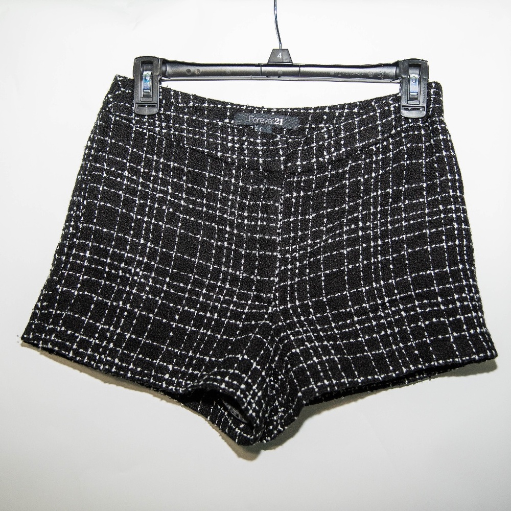 Forever 21 Black and White Knit Shorts, Size Small